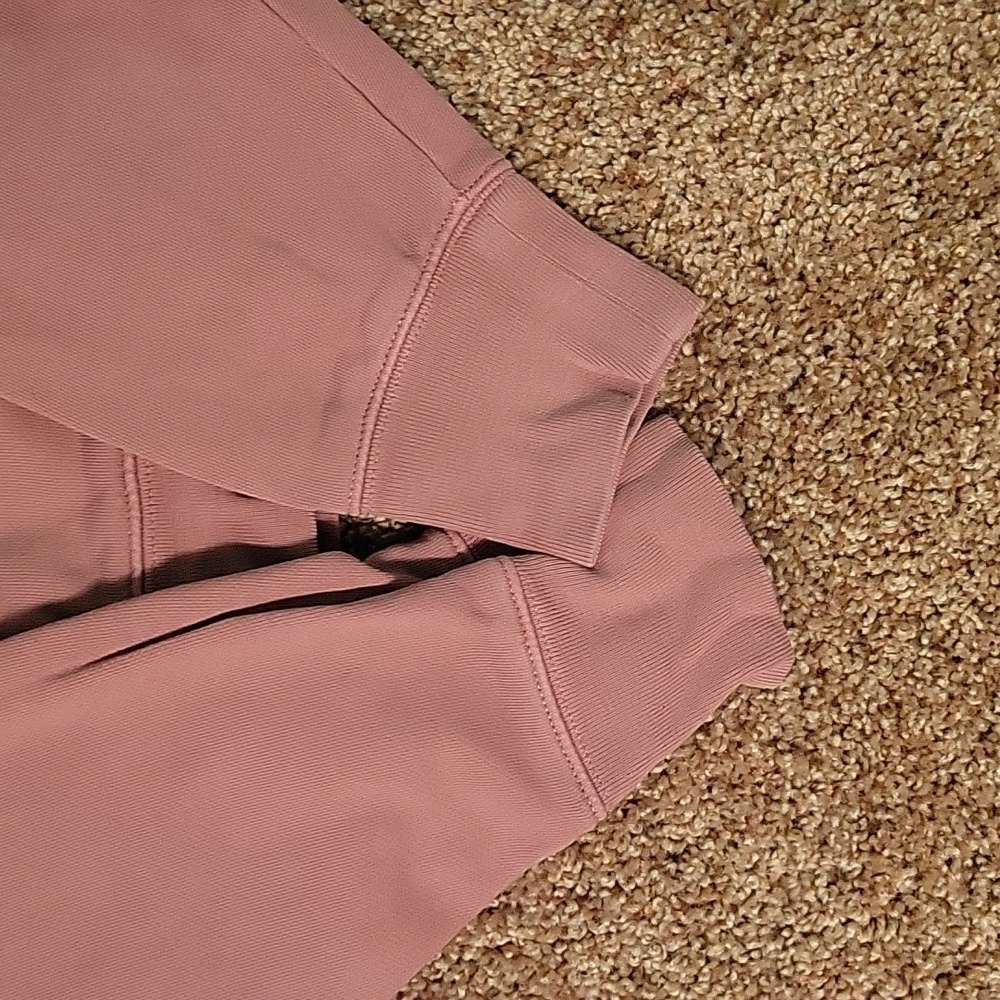 Girlfriend Collective 50/50 Cropped Sweatshirt - Picture 7 of 12